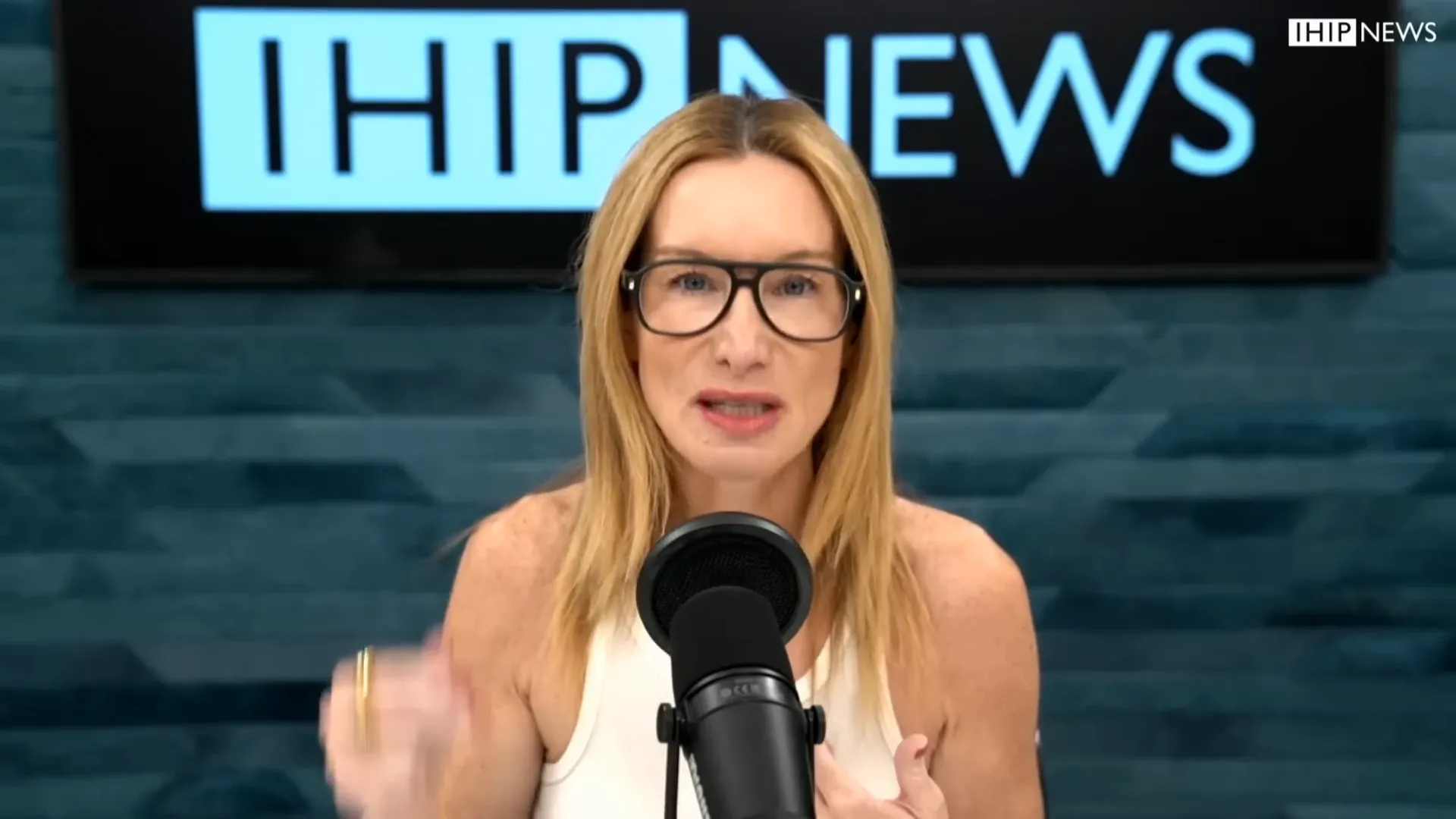 Call for manosphere to hold Trump accountable