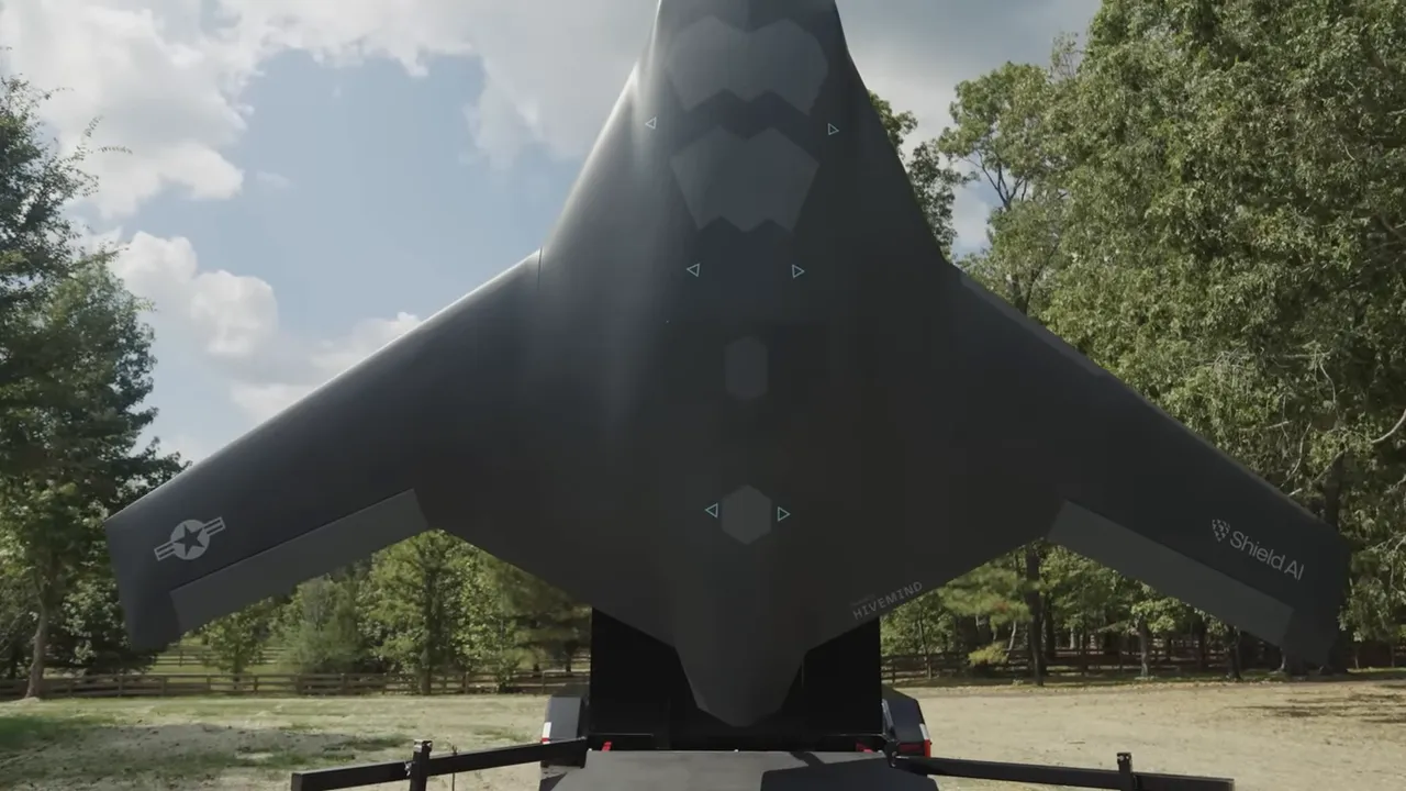 Discussion of the F-100 engine and multi-plane thrust vectoring