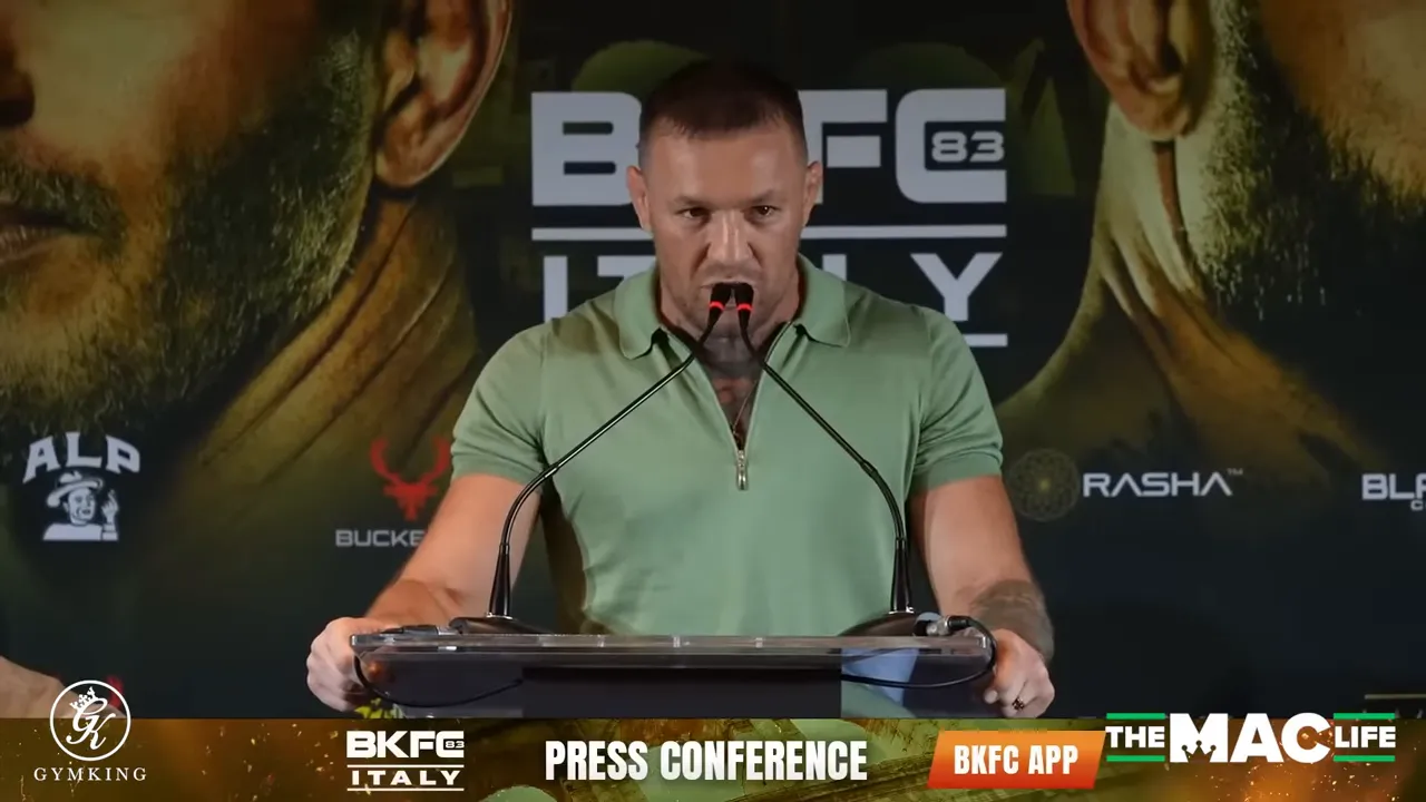 Announcing the cruiserweight title bout between Alessio Sakara and Chris Camosi