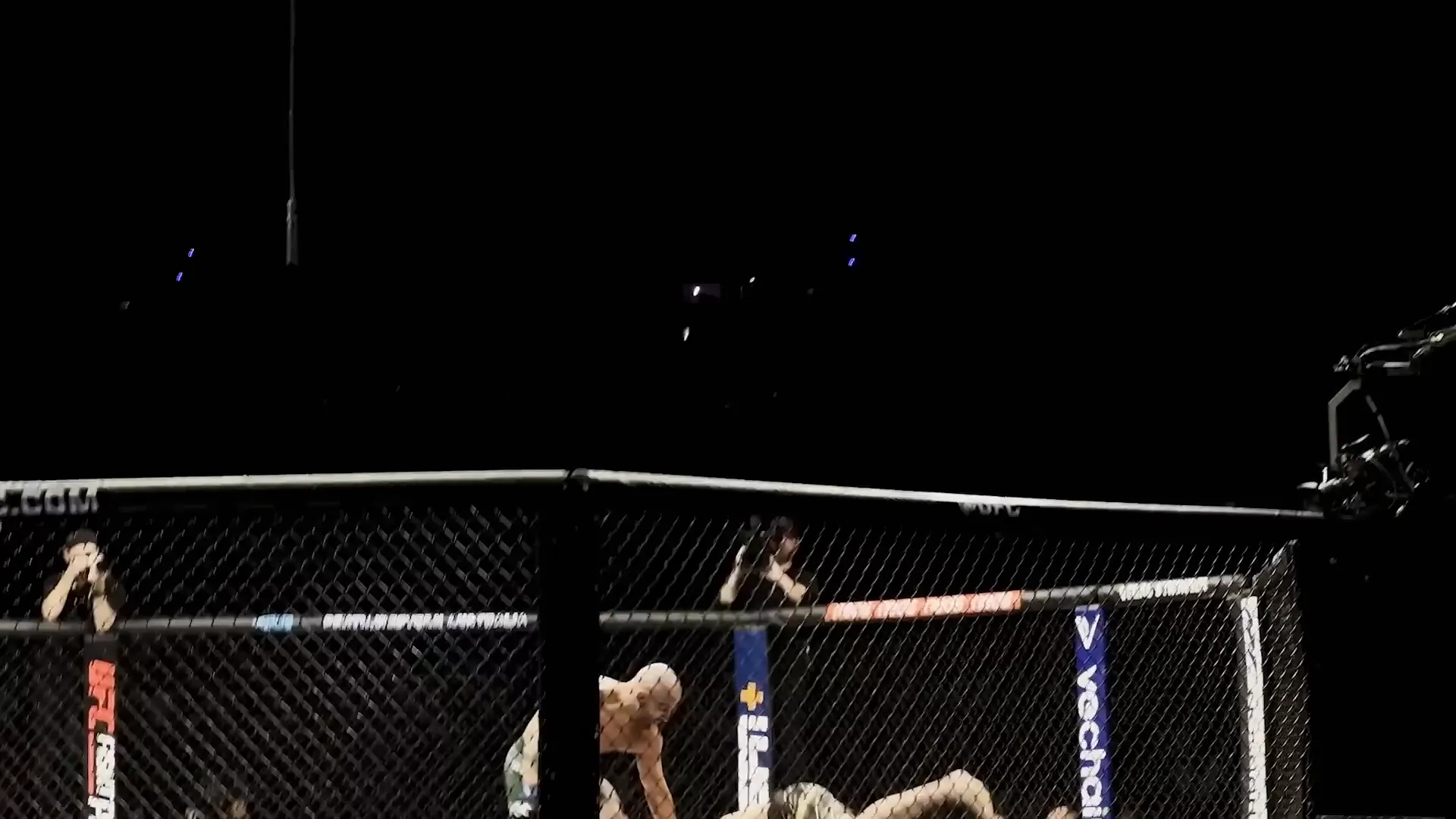 Volkanovski landing ground and pound in final round