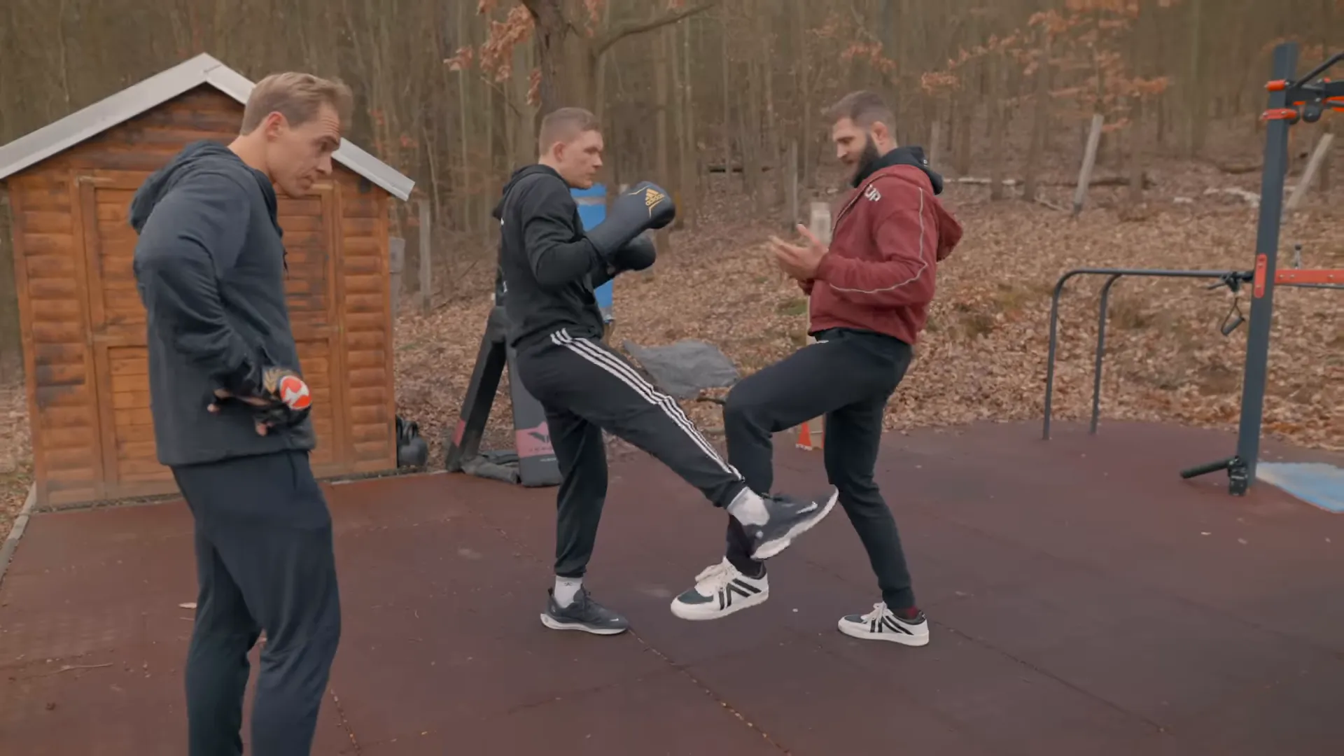 Jiri demonstrating using the opponent's kick as an opportunity