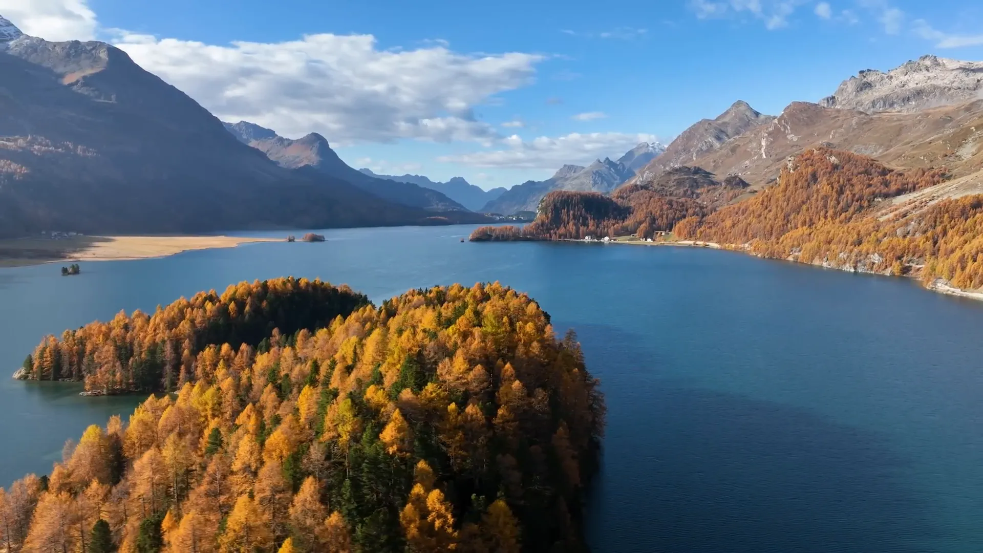 Silsersee with autumn colors