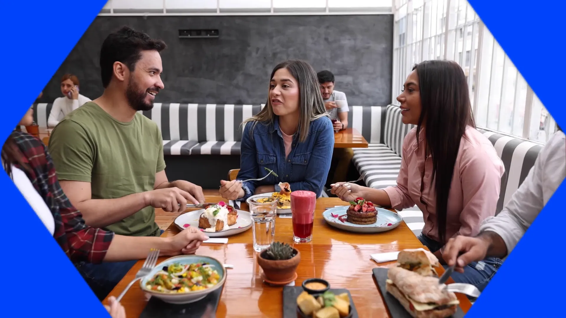 Clientes habituales en un restaurante