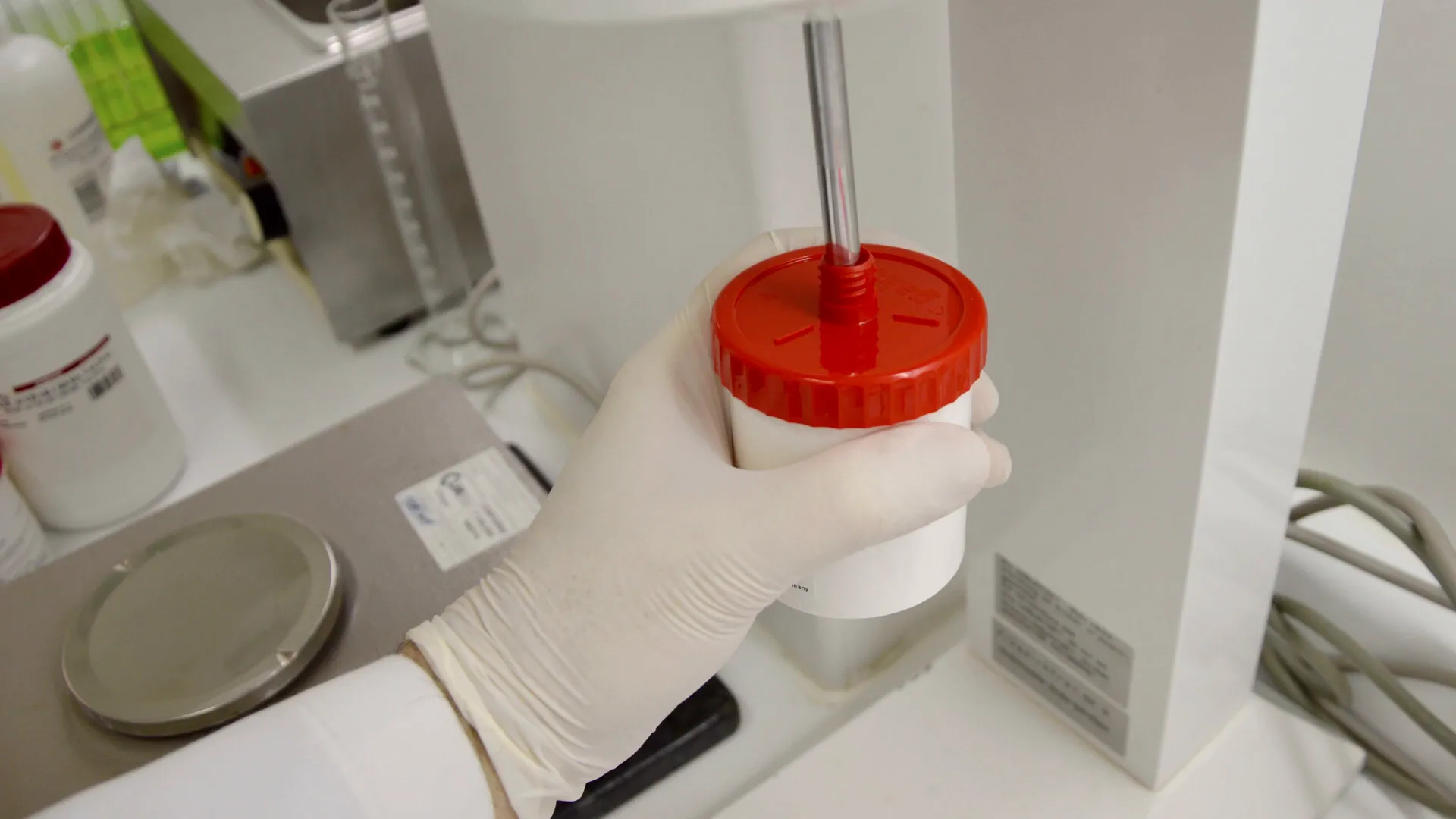 Agitación de emulsión vulvar con lidocaína y alfa-bisabolol en fórmula magistral