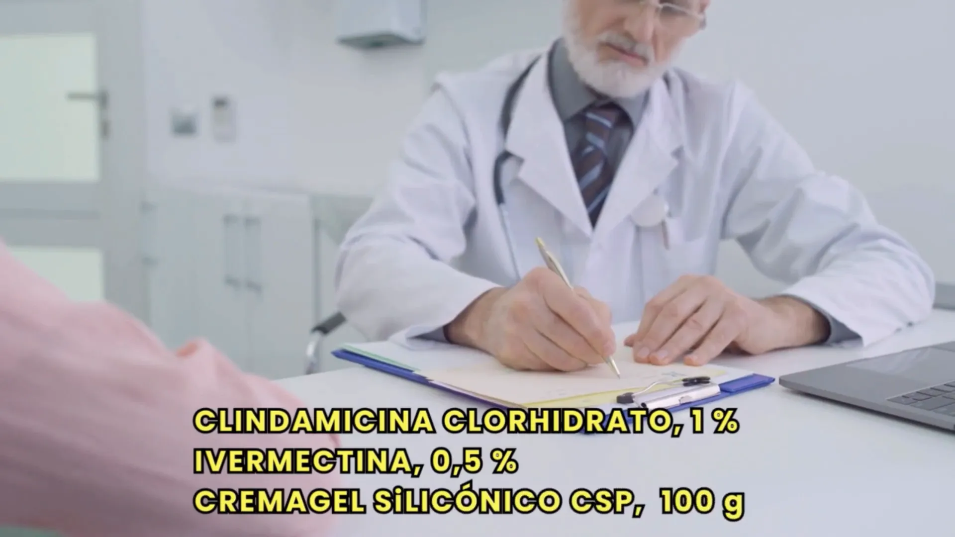 Prescripción médica: clindamicina e ivermectina en cremagel