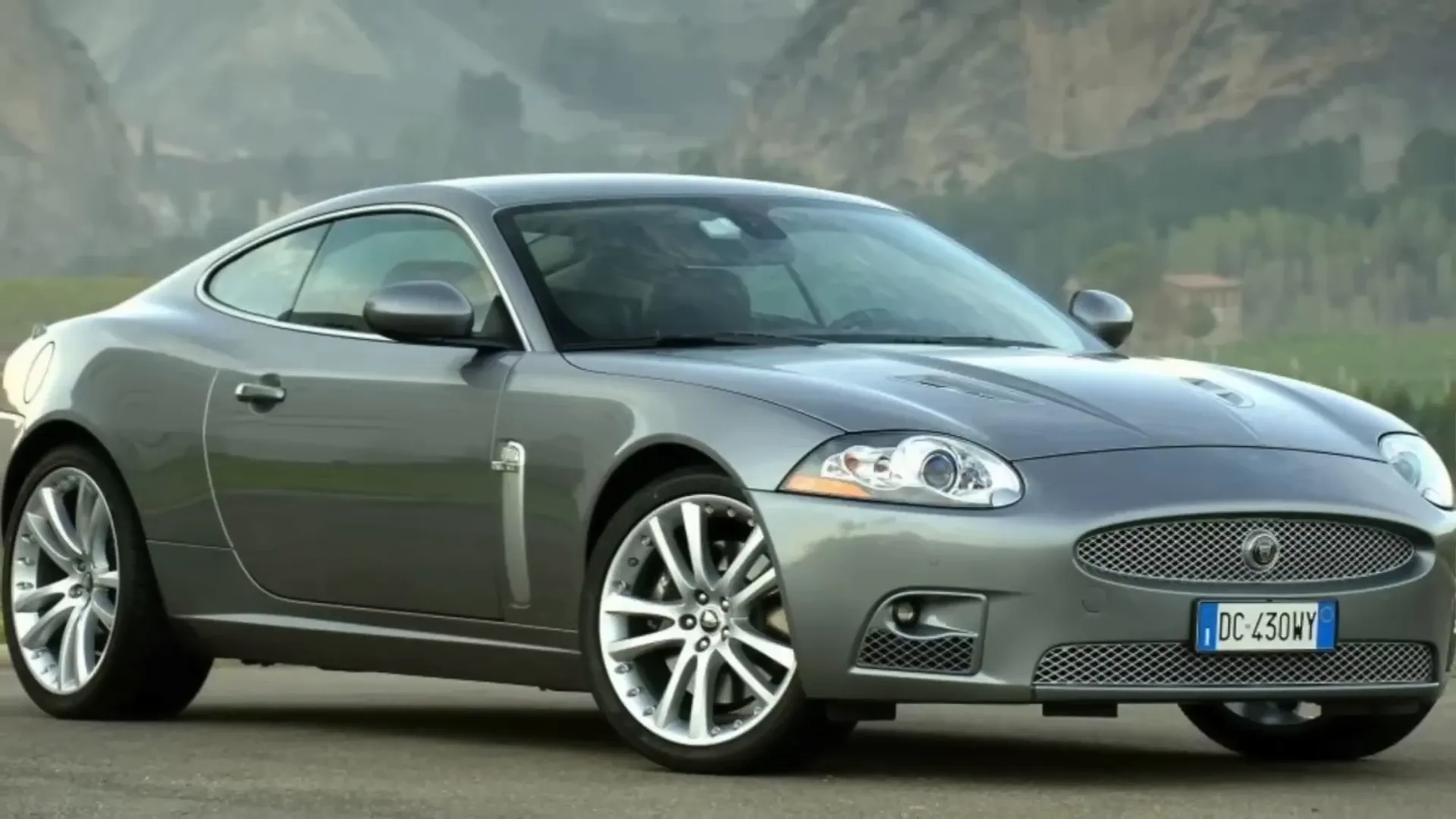 Jaguar XKR overview