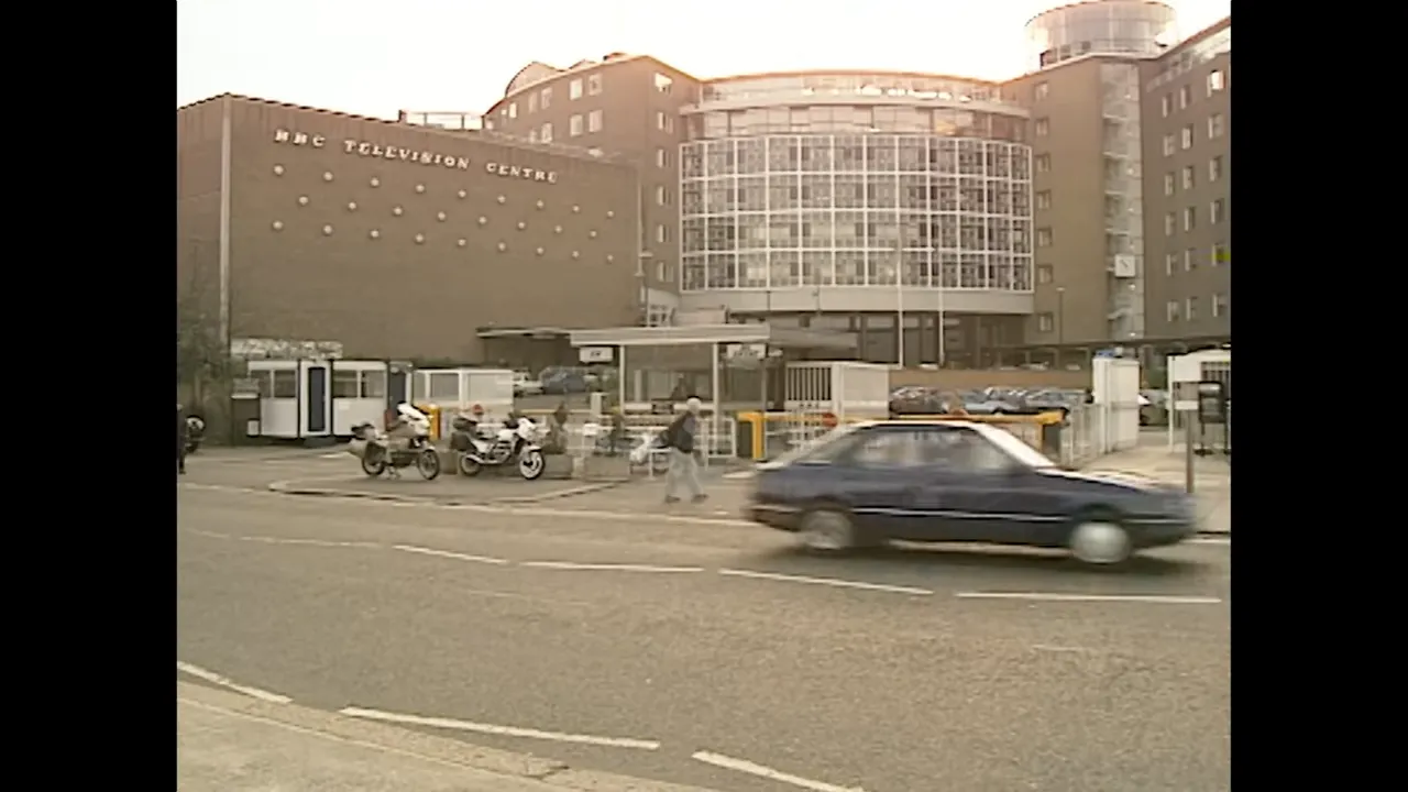 News desk receives calls suggesting Serbian involvement, reflecting the Balkan context