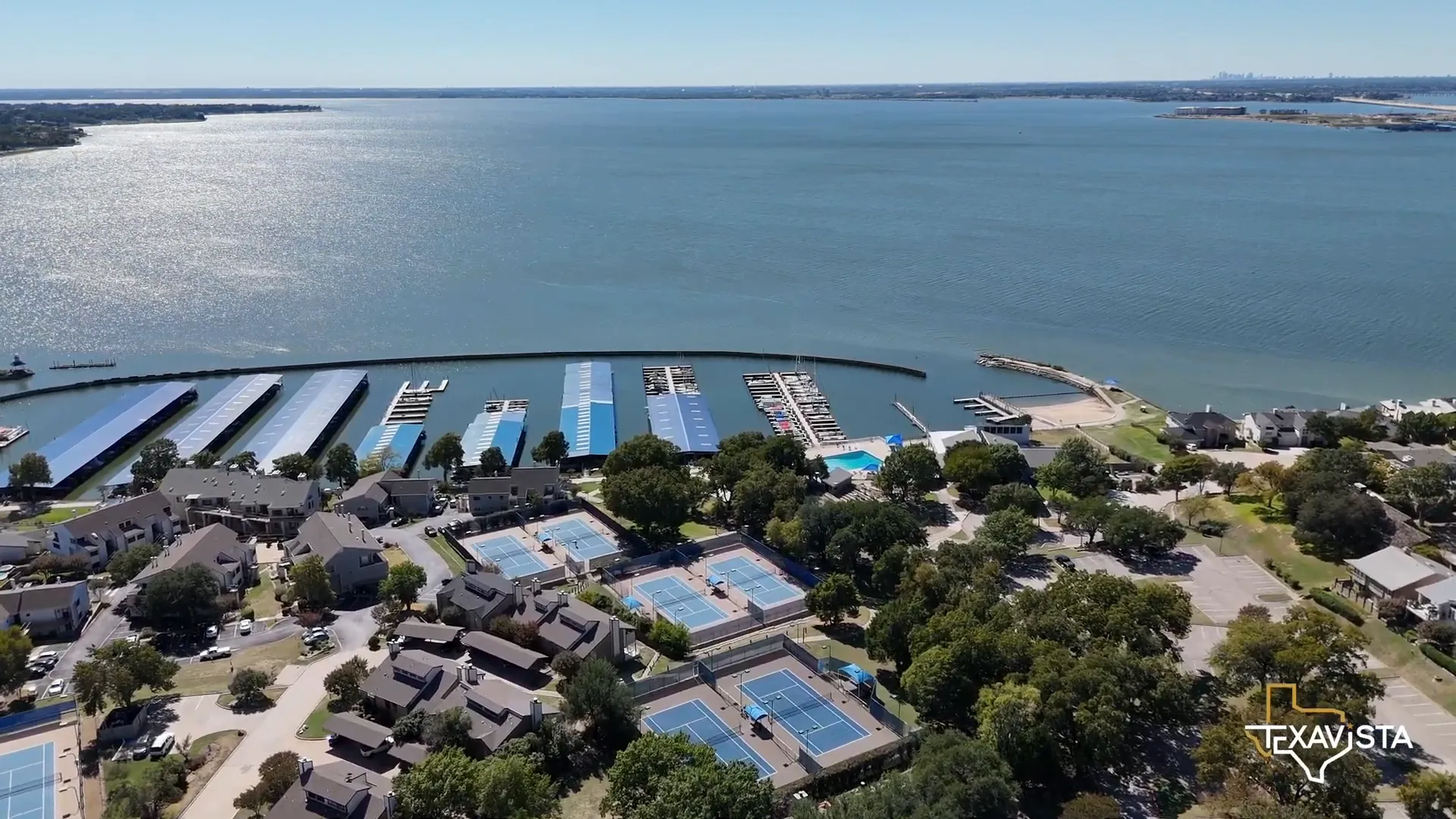 Lake Ray Hubbard with recreational activities