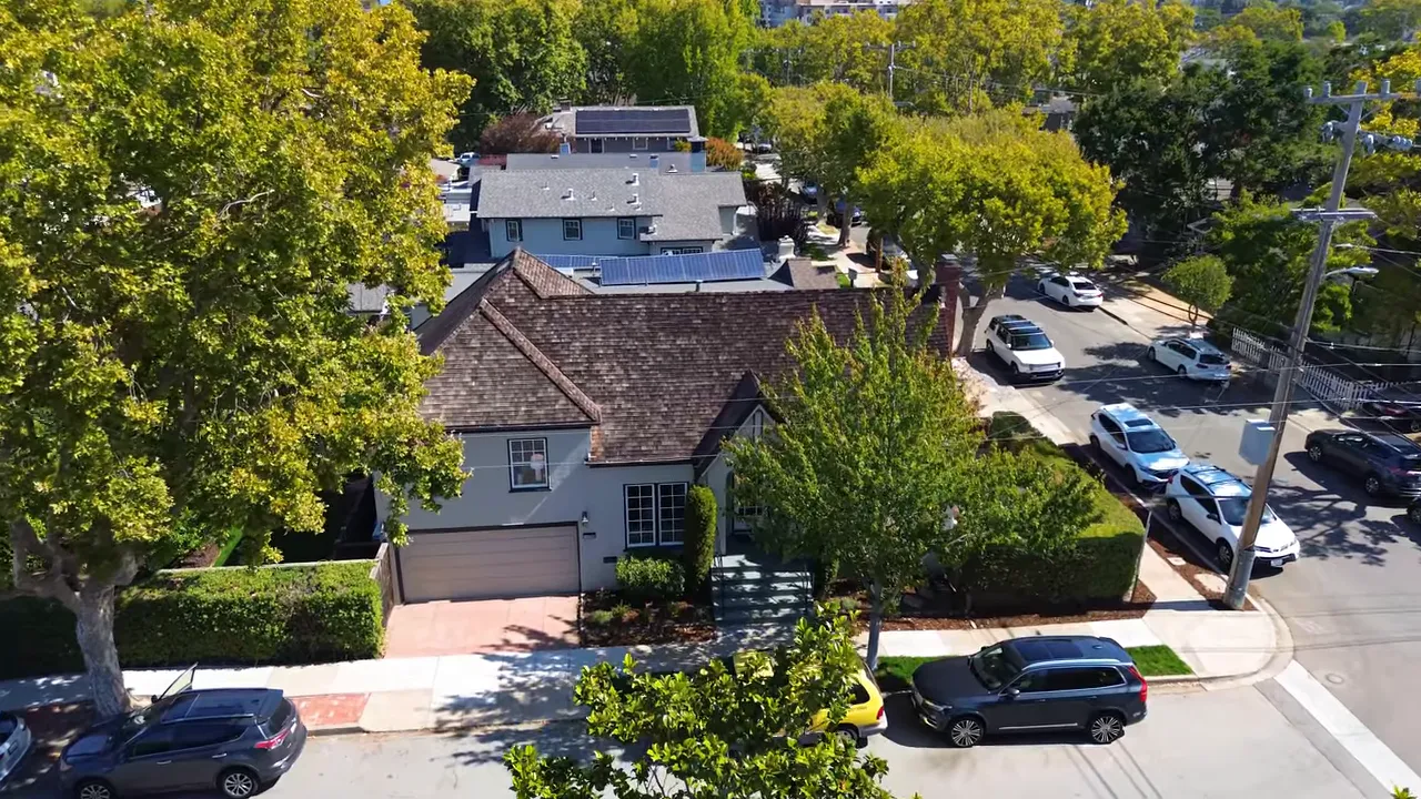 Example listing: Berlingame property sold well over asking