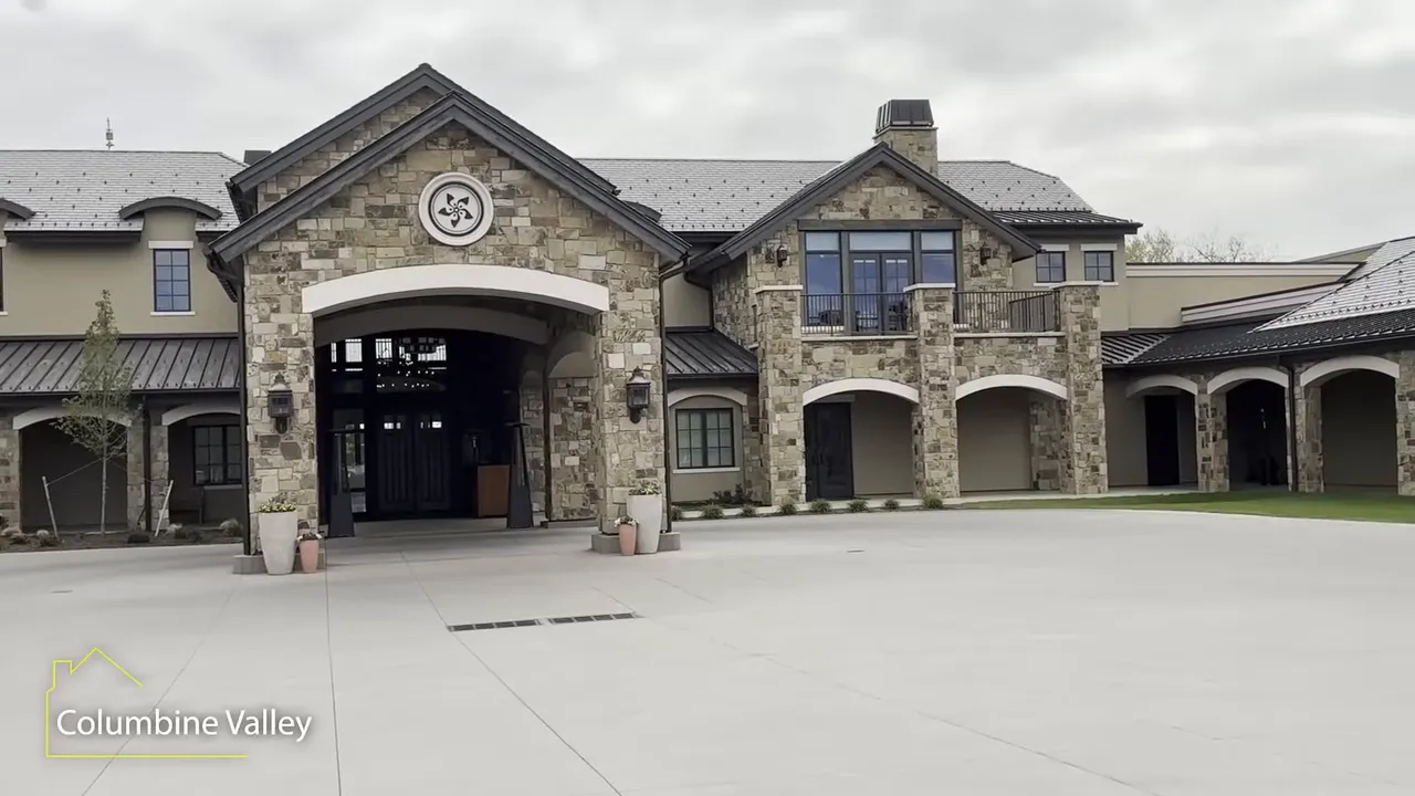 Stone clubhouse entrance at Columbine Valley luxury neighborhood