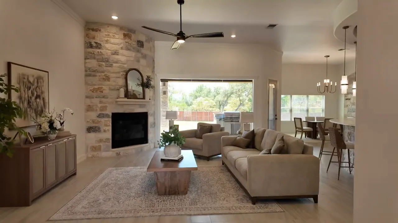 Open living room. Belton Texas home for sale
