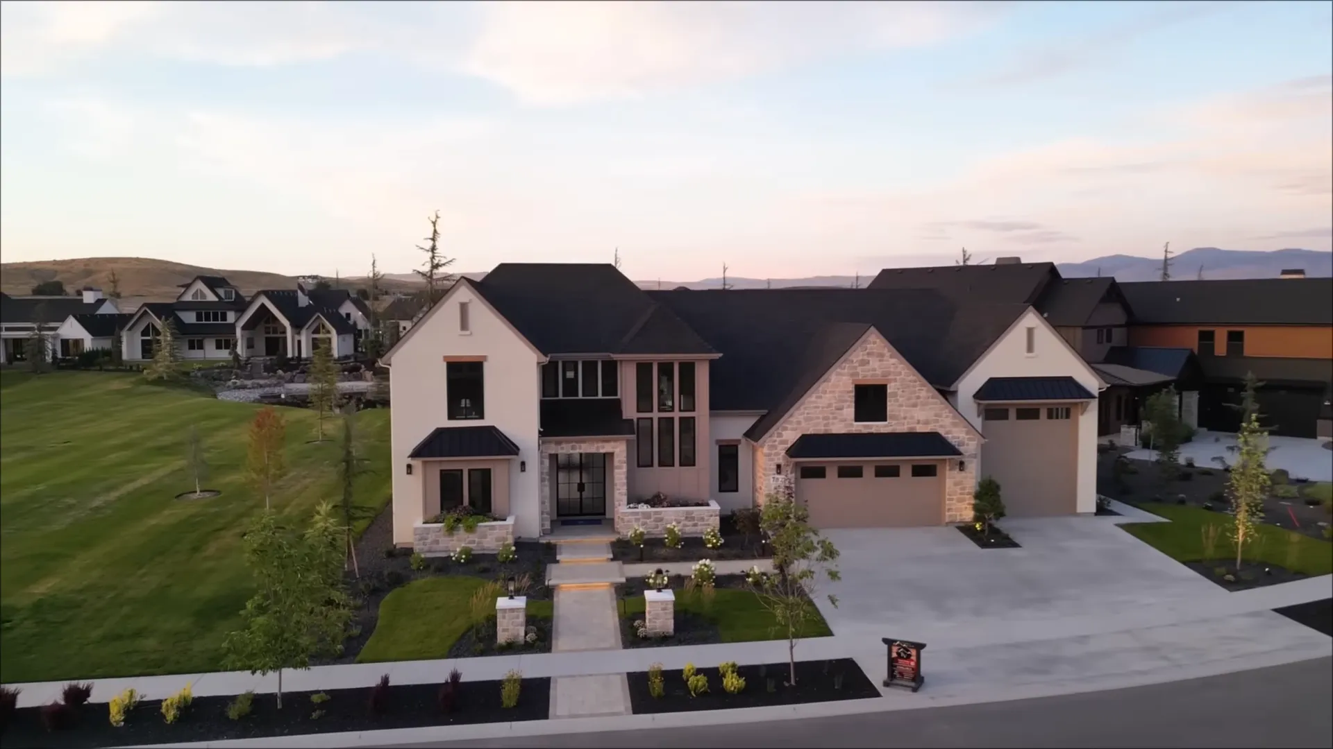 Home spec overlay—square footage, beds and baths