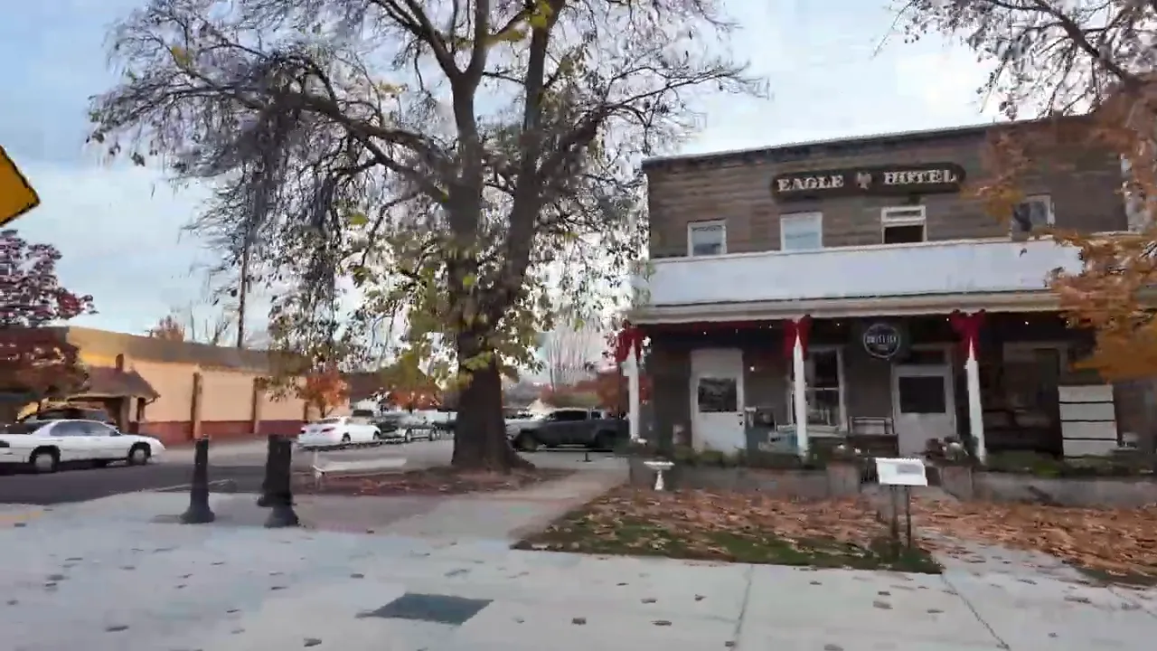 Downtown Eagle, Idaho storefronts along a brick building and sidewalk