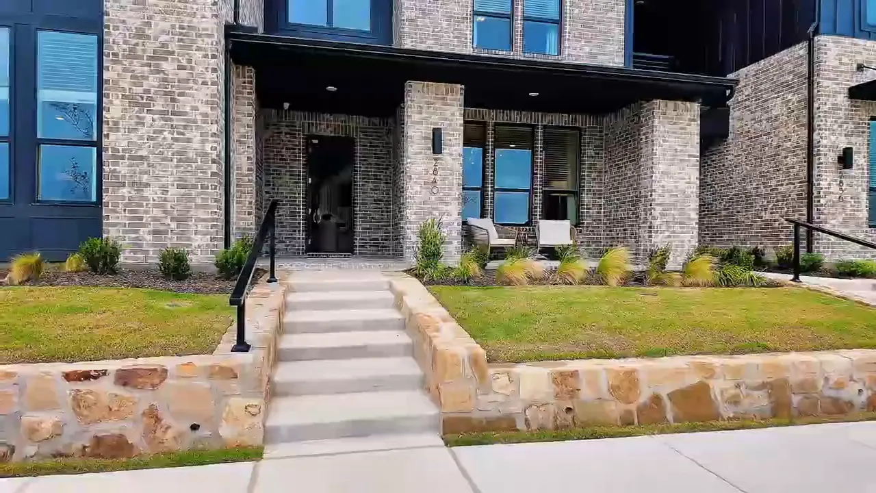 Townhome in Ridgeline McKinney TX