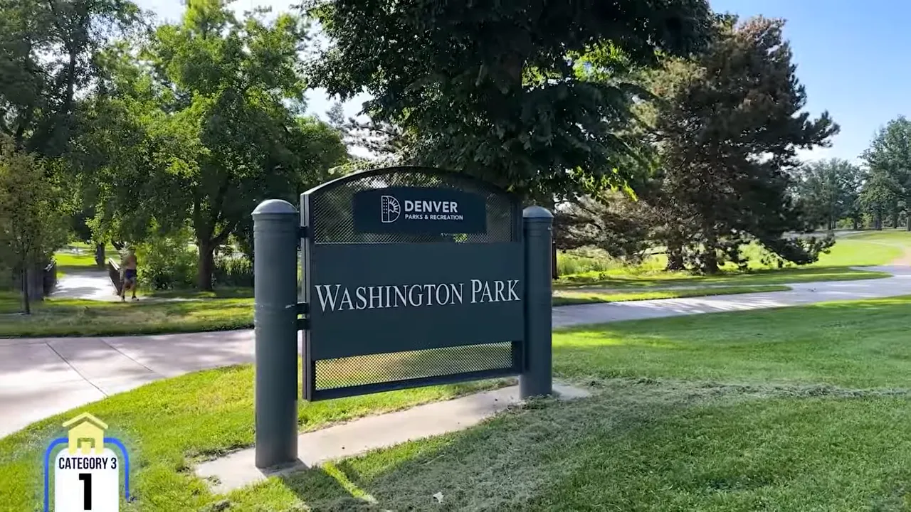Washington Park entrance sign in Denver, Colorado