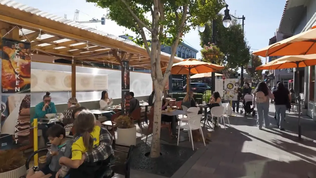 Outdoor dining parklets