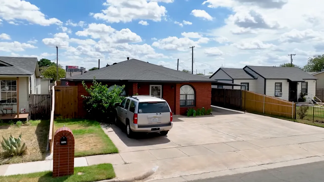 Quiet streets of Northridge — peaceful and family-friendly