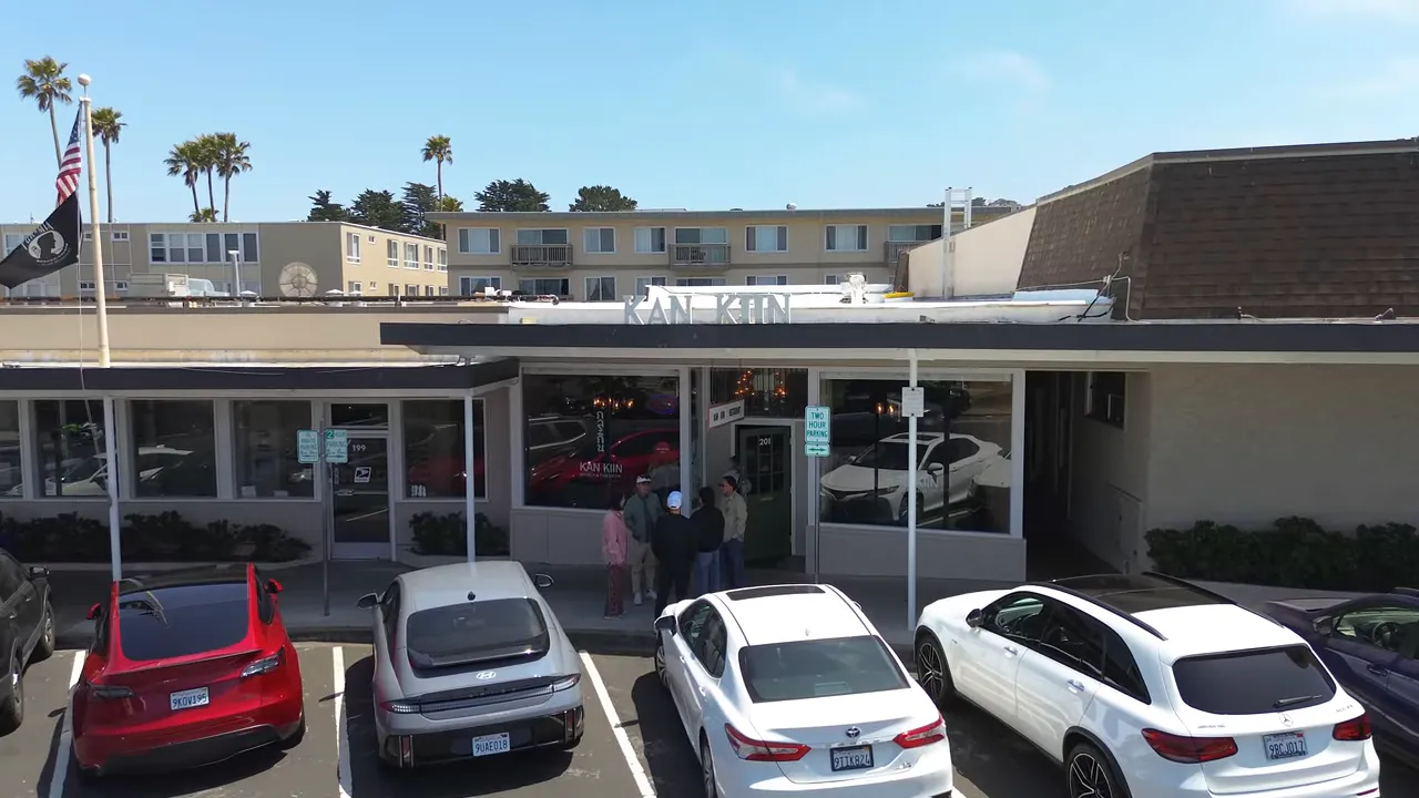 Exterior of the Michelin-recognized Thai restaurant in Daly City