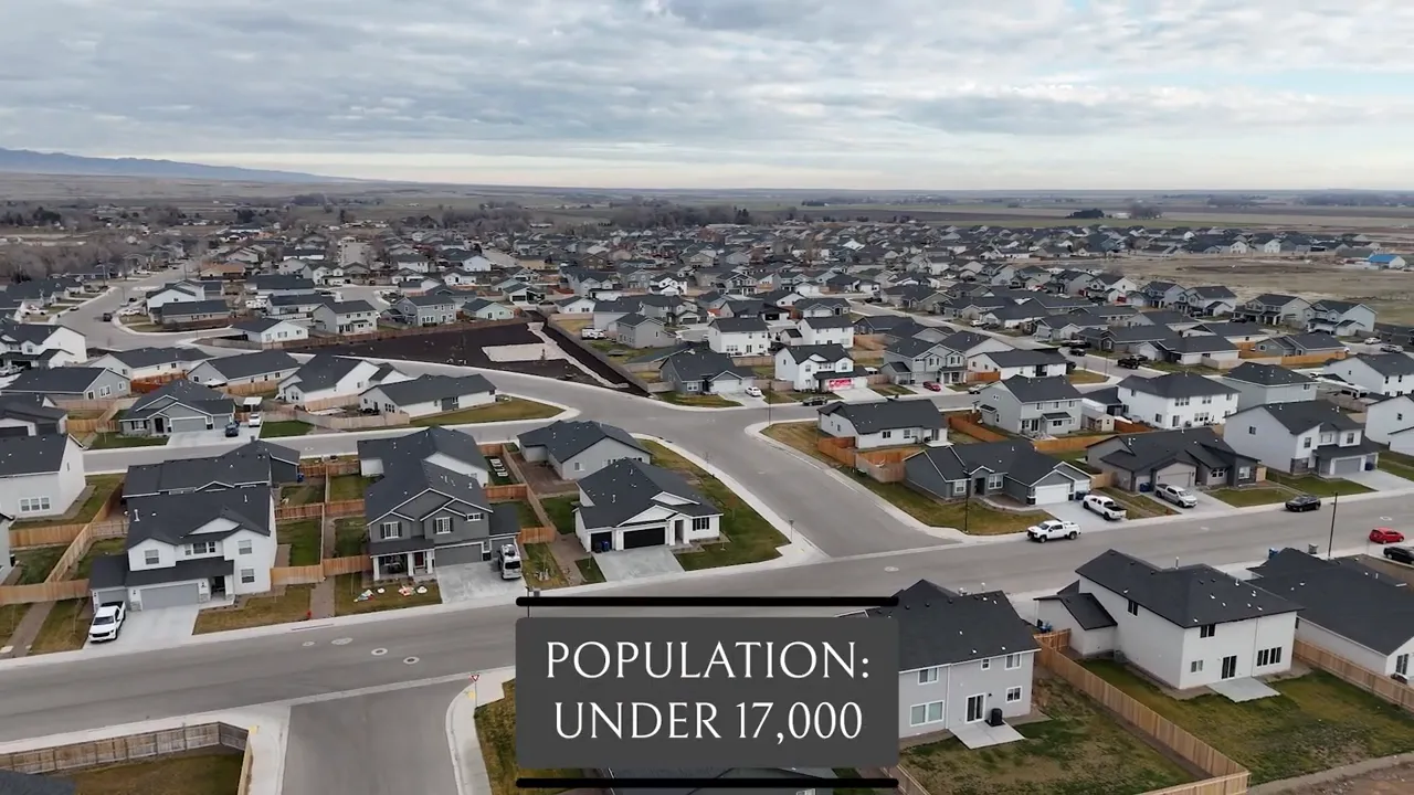 Aerial view of Mountain Home Idaho with population overlay under 17,000