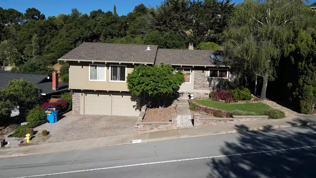 Ranch-style home in Alder Manor neighborhood of San Carlos