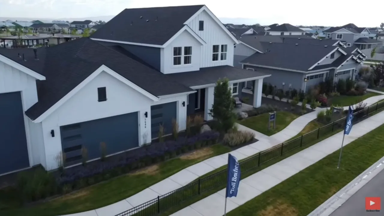Aerial view of modern new-build homes in a Boise Idaho subdivision