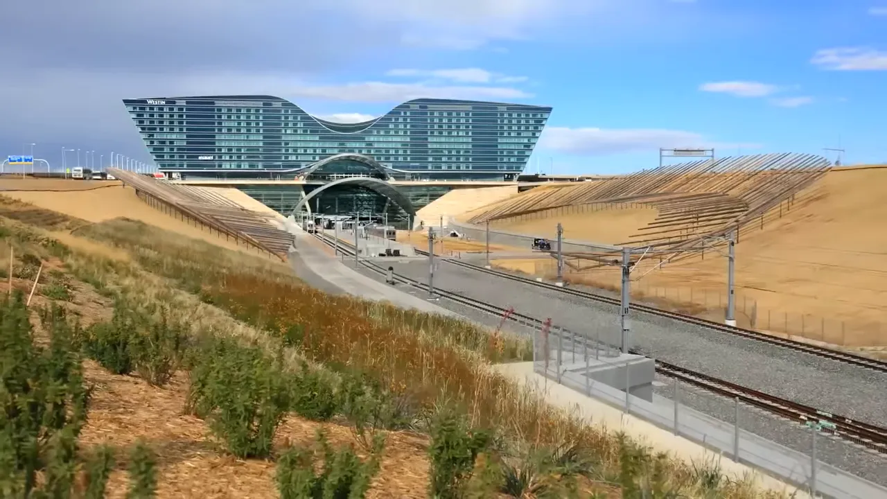 Denver International Airport terminal and transit infrastructure