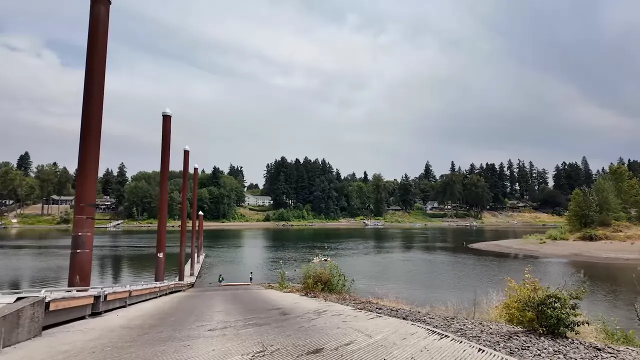 Public boat launch ramps and calm Willamette River water
