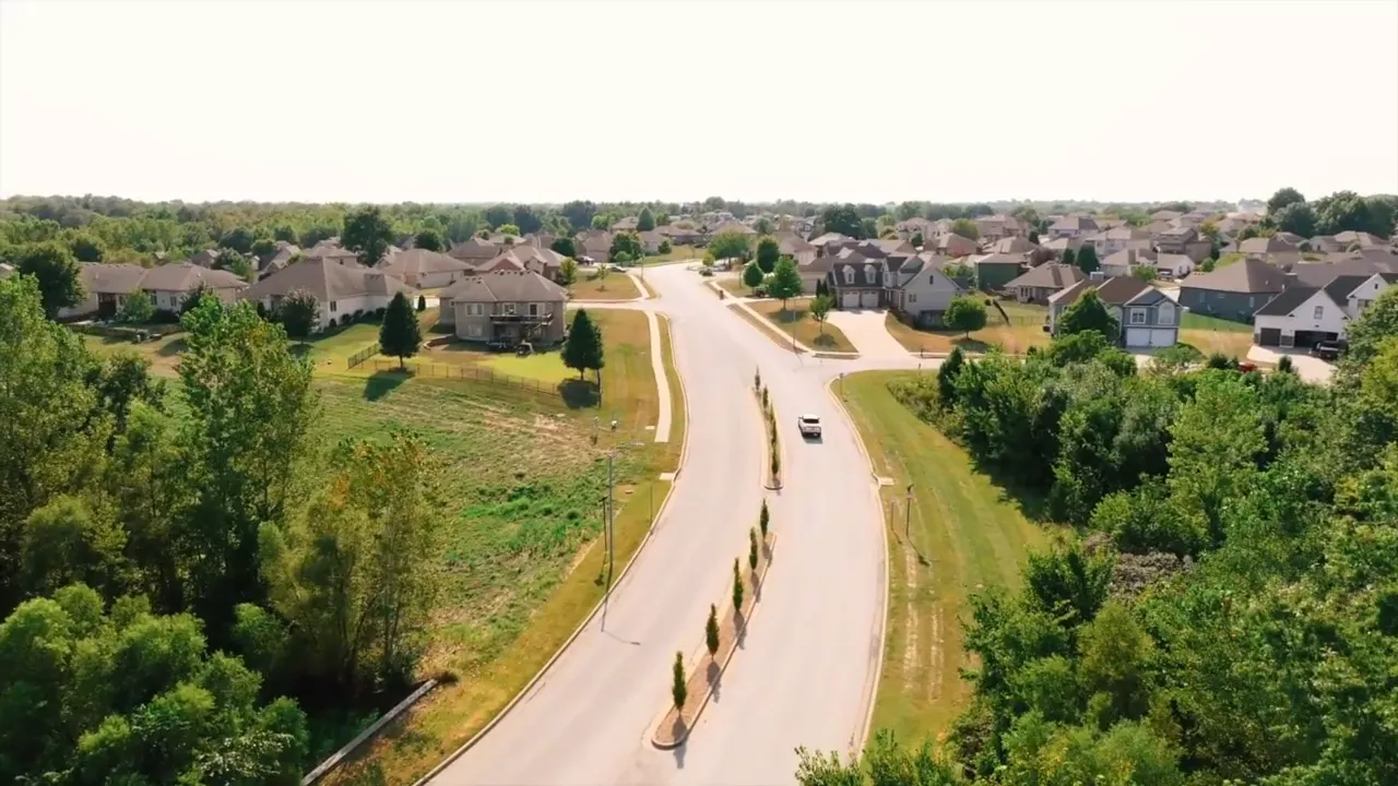 Clear aerial view of Cayhill neighborhood street layout in Warrensburg, Missouri