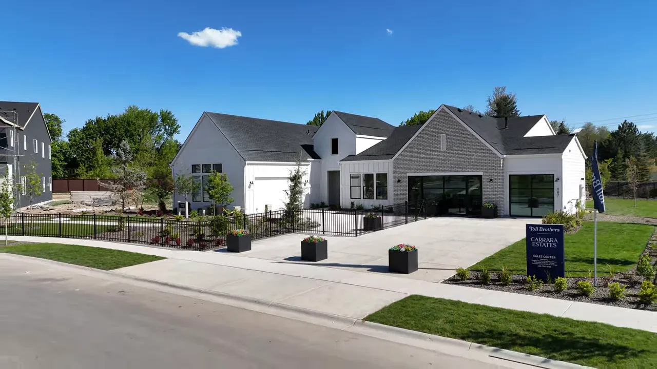 Toll Brothers Kurara Estates homes exterior in Eagle Idaho