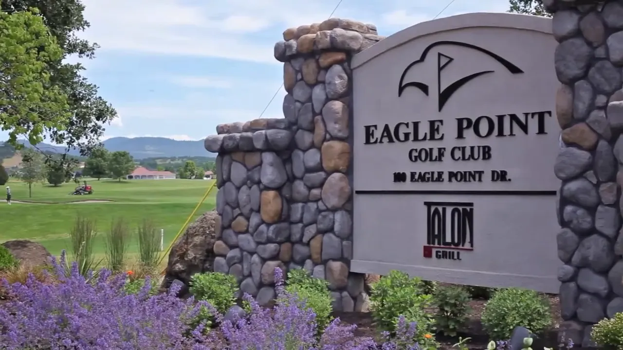 Entrance sign for Eagle Point Golf Club