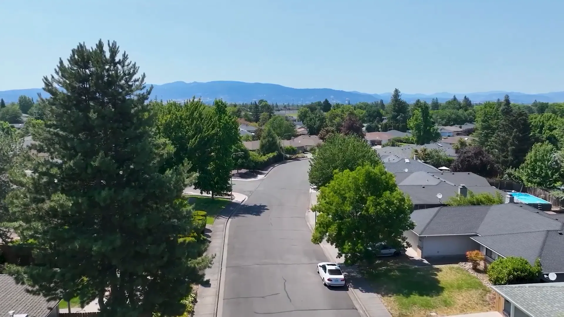 Bend mountain views