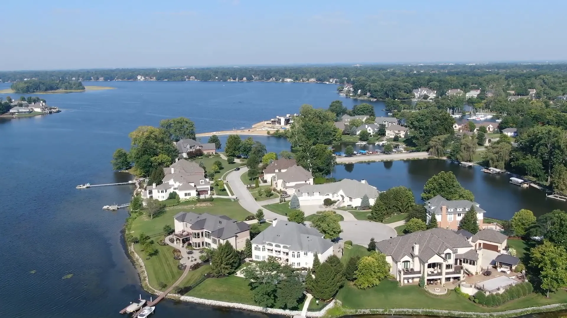 Luxury homes with private docks on Geist Reservoir
