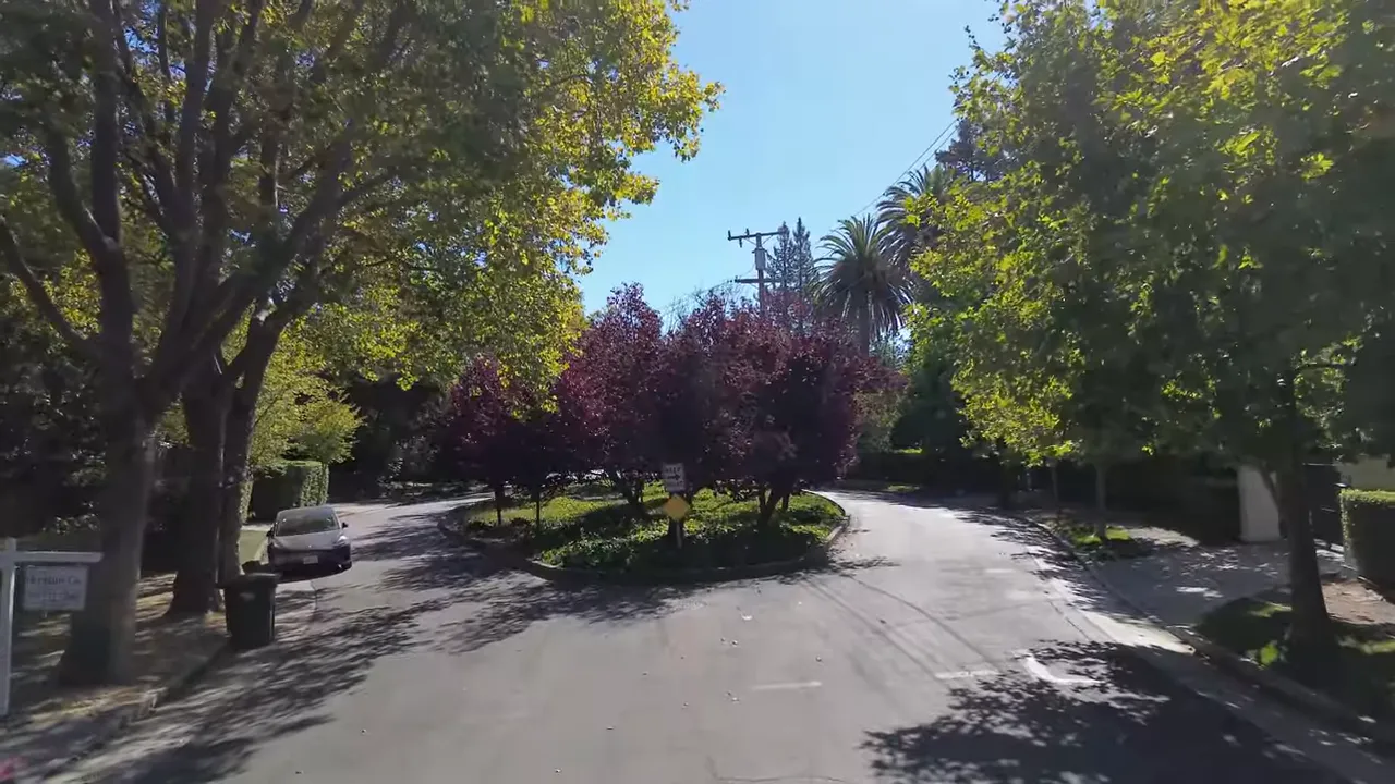 Street in San Mateo Park