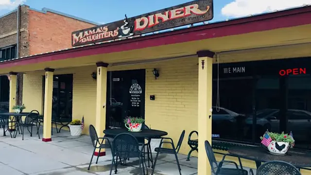 Exterior of Mamas Daughters Diner on Main Street