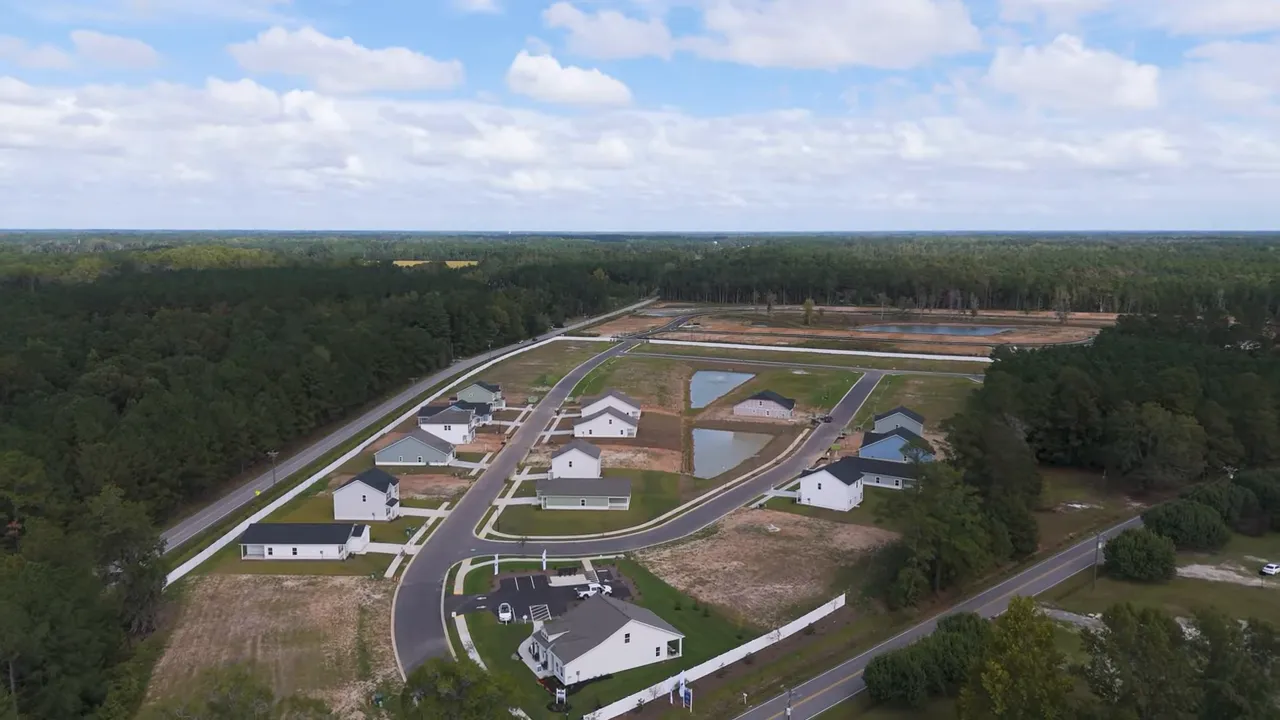 Downtown Conway street scene and restaurants nearby
