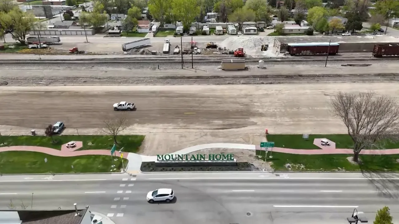 Overhead view of Mountain Home Idaho main streets with cars