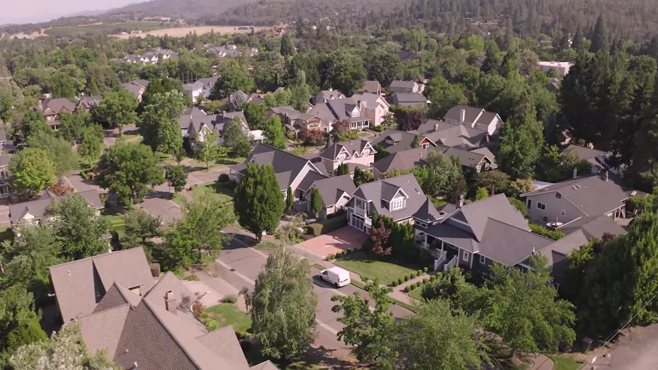 Aerial view of upscale homes in a Southern Oregon neighborhood