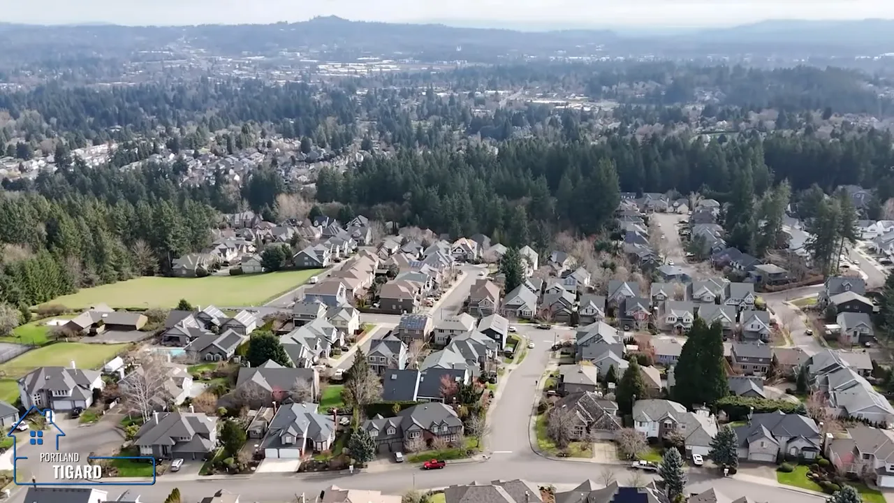 Aerial view of Tigard Oregon residential neighborhood
