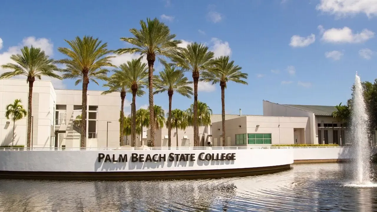 Palm Beach State College campus entrance with fountain and palm trees