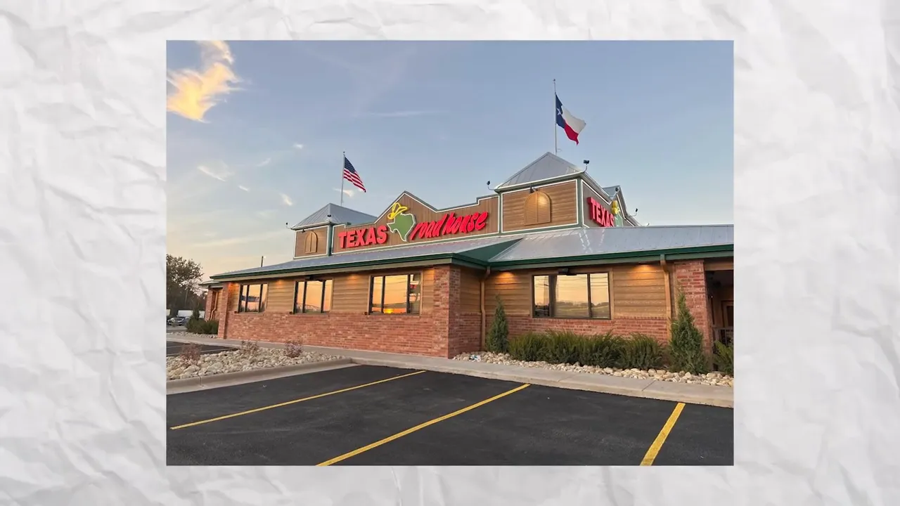 Texas Roadhouse restaurant exterior with flags at Highlands Ranch Colorado