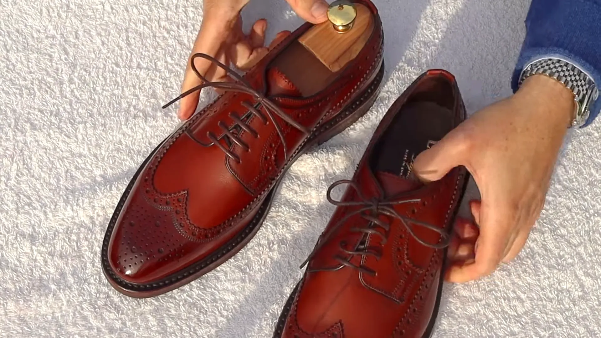 Endgültig polierte Loake Birkdale-Schuhe mit Glanz und Farbtiefe
