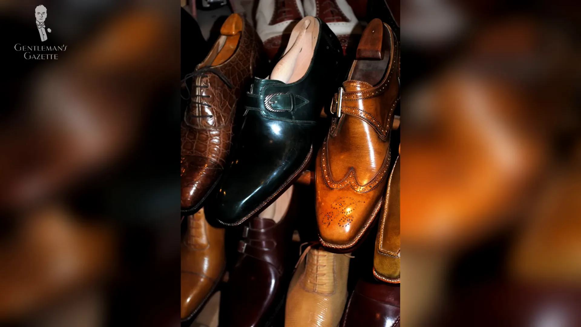 Comparison of bespoke and factory-made shoes