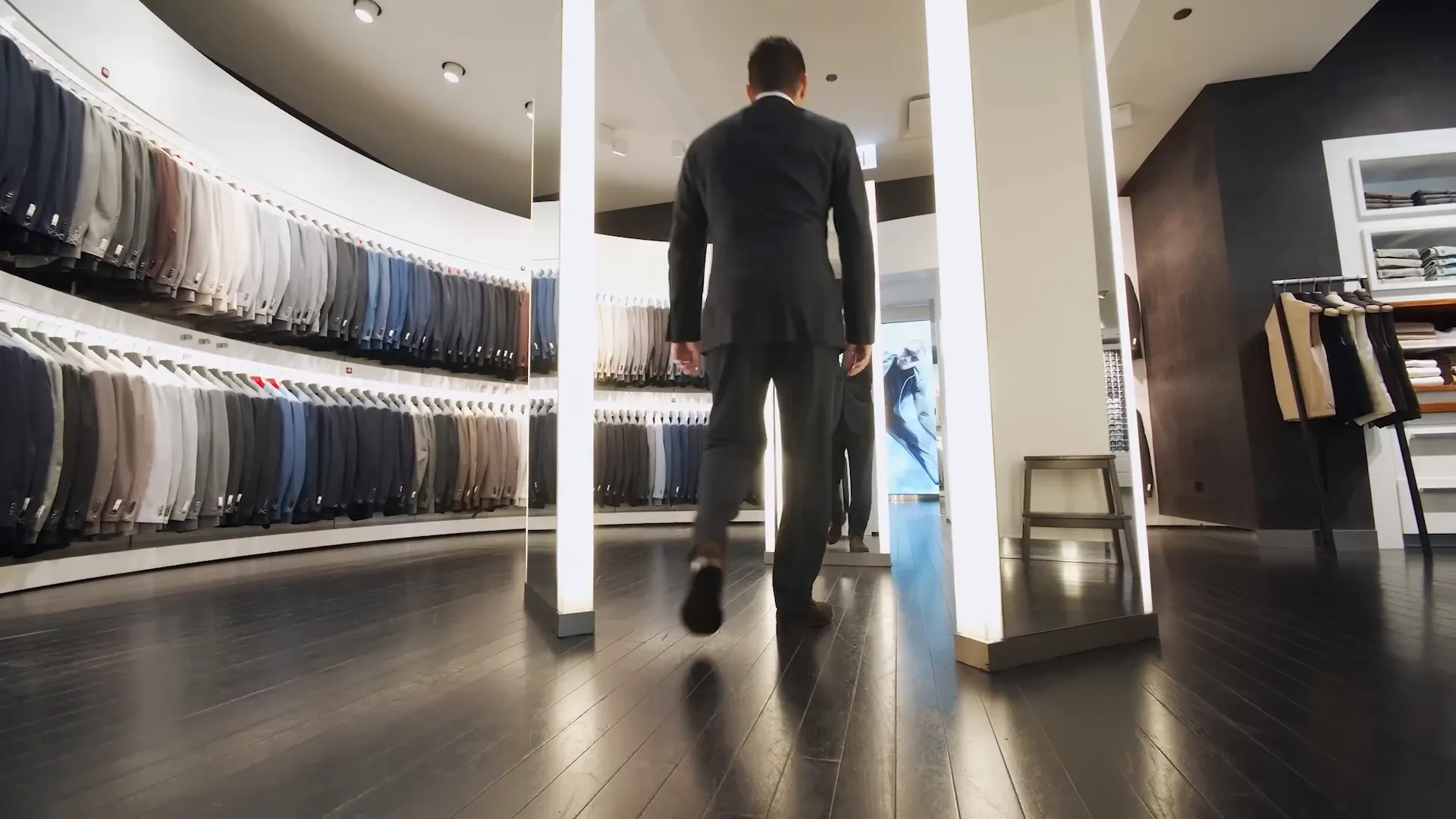 Well-fitted suits for old money style