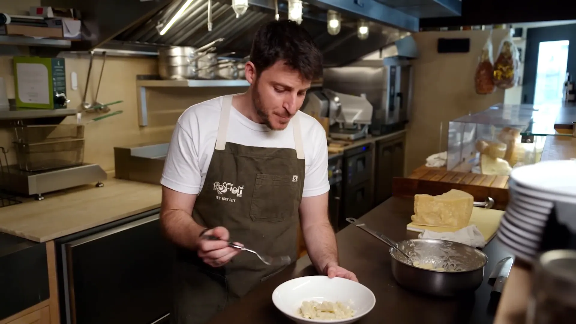 Final creamy pasta burro e parmigiano ready to eat