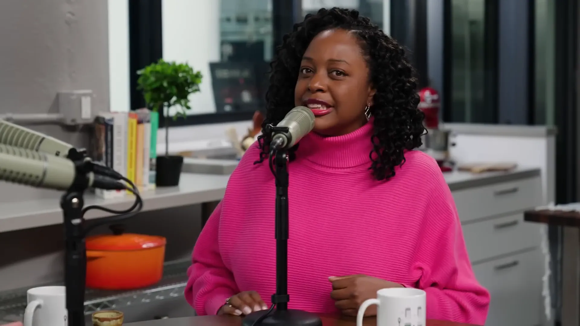 Valerie Lomas discussing her experience on The Great American Baking Show