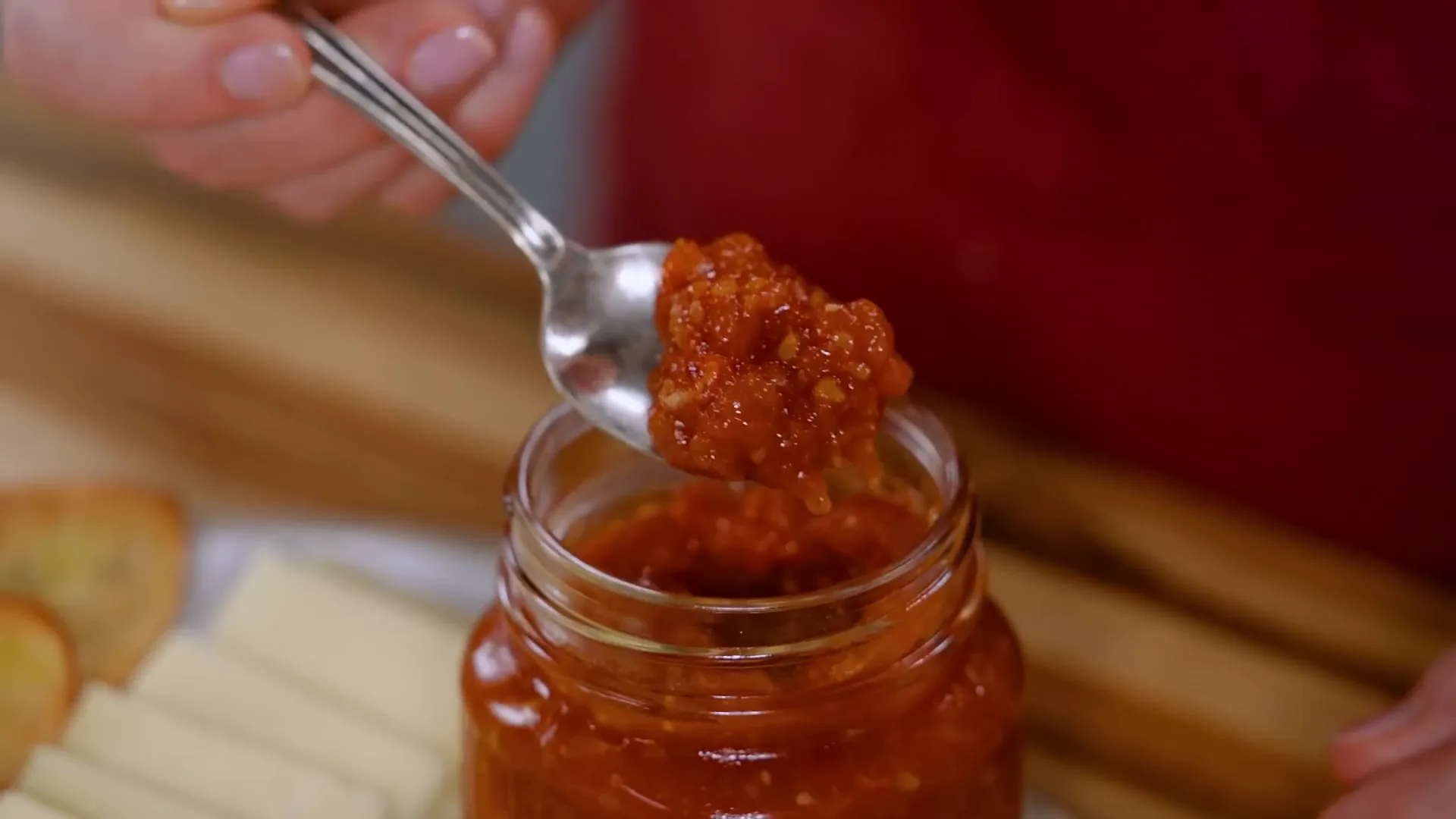 Chilled and thickened tomato jam ready to serve