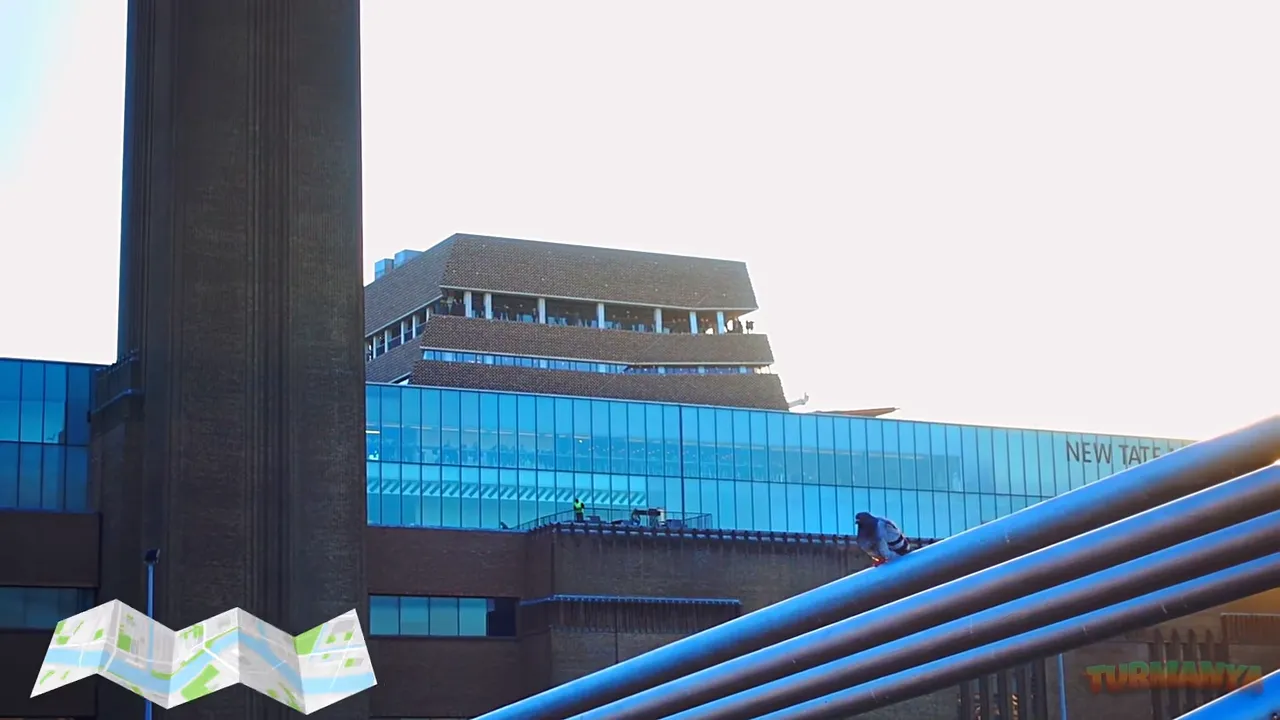 Tate Modern&rsquo;in cam cephesi ve dış g&ouml;r&uuml;n&uuml;m&uuml;