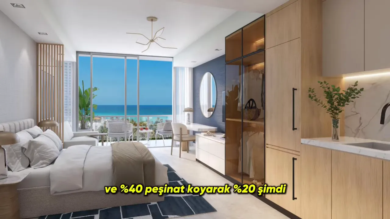 D&ouml;şenmiş yataklı st&uuml;dyo daireden okyanus manzaralı balkon g&ouml;r&uuml;n&uuml;m&uuml;