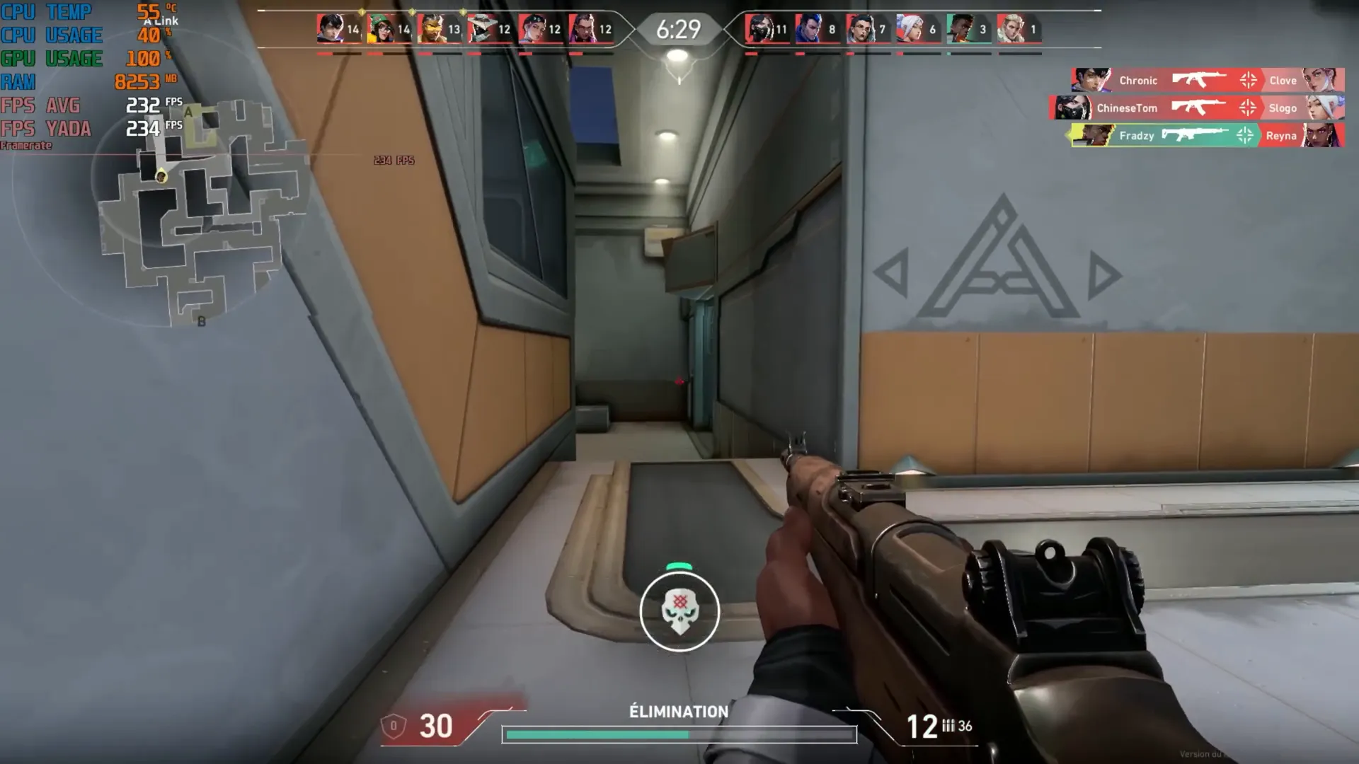 Benchmark Valorant affichant ~233 FPS sur la configuration