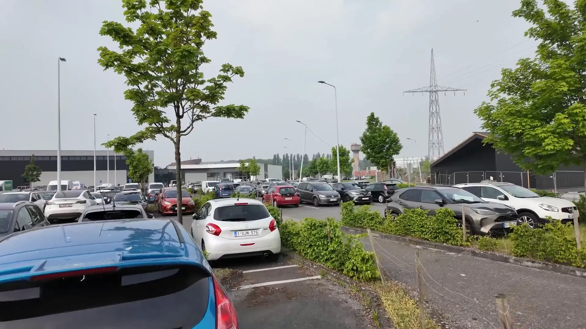 Vue de la queue à l'entrée de Pixel Days 2025